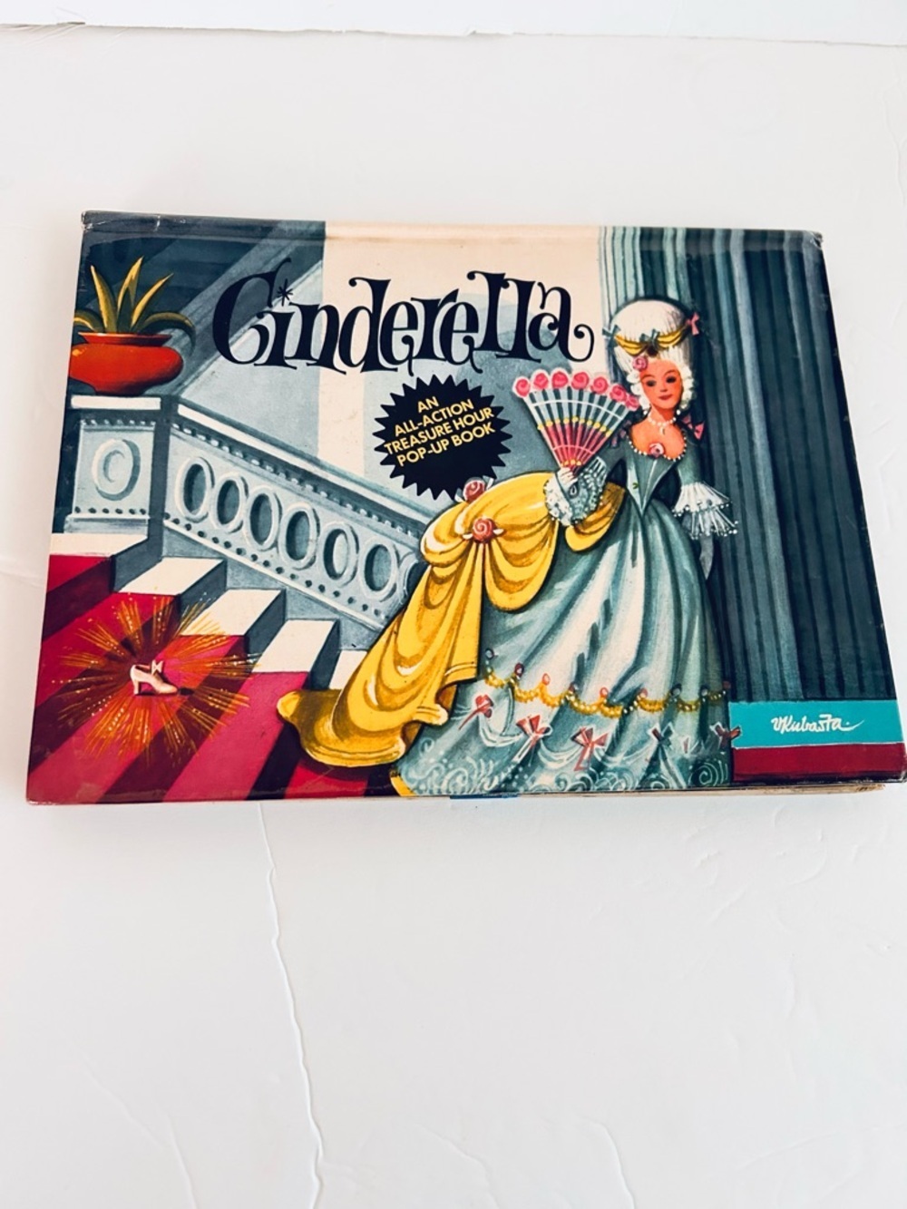 Vintage Cinderella pop-up book hardcover